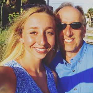 Meet your Posher, Abi